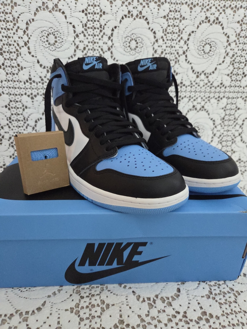 Nike Air Jordan 1 Men's Retro High OG UNC Toe Sneakers University Blue Size 10